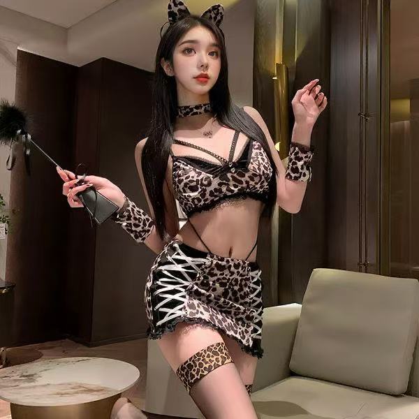 Halloween Catwoman Leopard Cosplay Bunny Girl Tear-Away Lingerie Costume